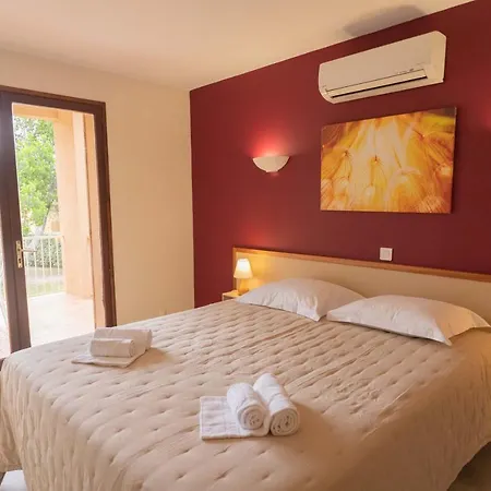 Residence Mare E Sole Taglio-Isolaccio Exterior photo